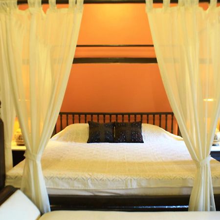 Deewanji Ni Haveli Bed & Breakfast Ahmedabad Ngoại thất bức ảnh