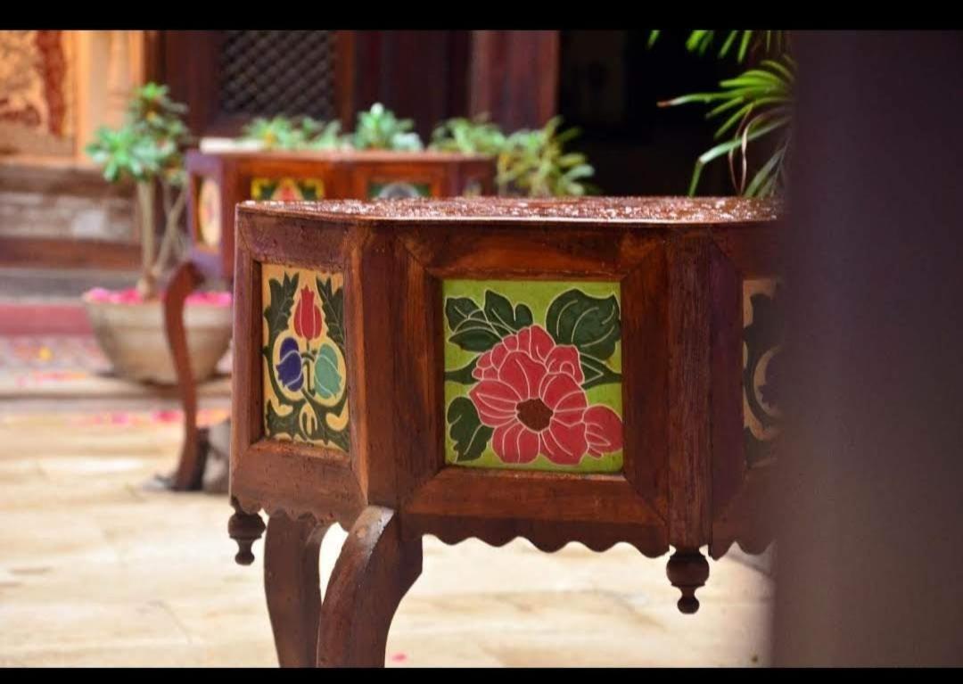 Deewanji Ni Haveli Bed & Breakfast Ahmedabad Ngoại thất bức ảnh