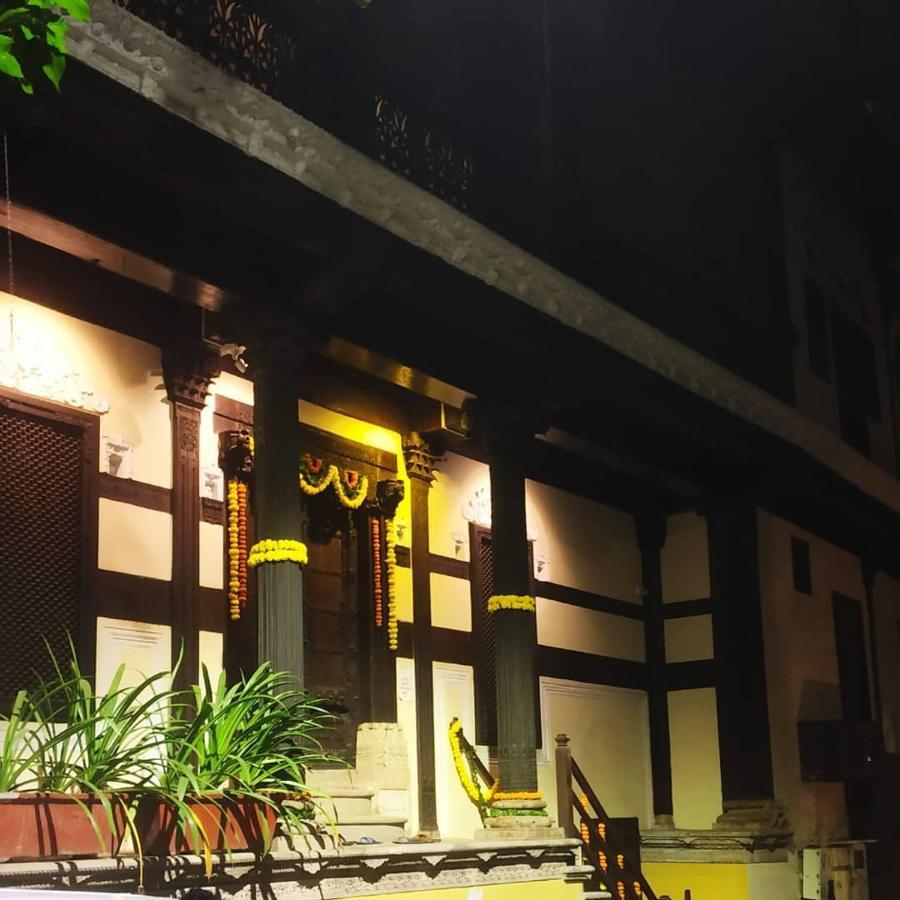 Deewanji Ni Haveli Bed & Breakfast Ahmedabad Ngoại thất bức ảnh