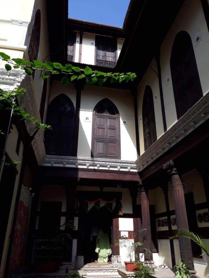 Deewanji Ni Haveli Bed & Breakfast Ahmedabad Ngoại thất bức ảnh