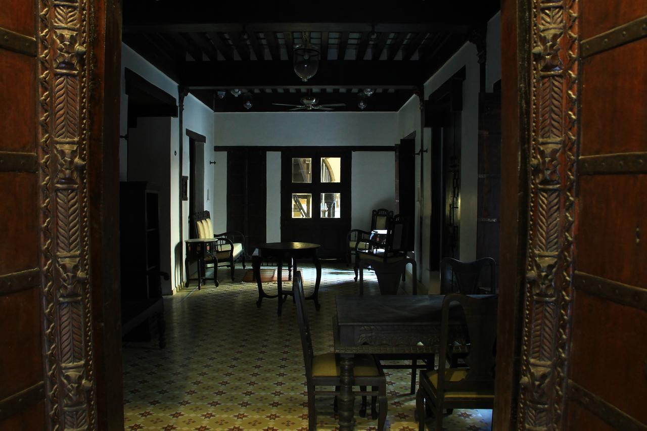 Deewanji Ni Haveli Bed & Breakfast Ahmedabad Ngoại thất bức ảnh
