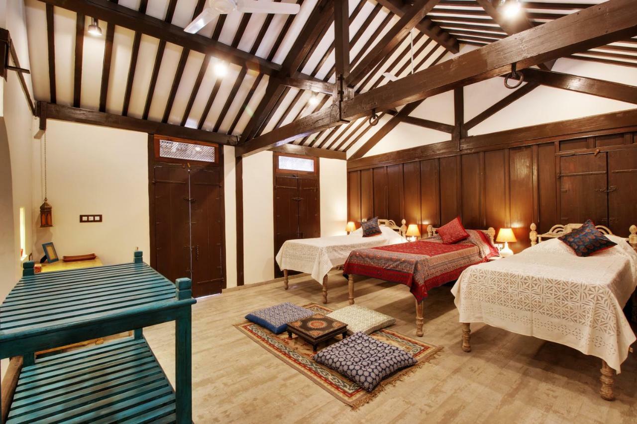 Deewanji Ni Haveli Bed & Breakfast Ahmedabad Ngoại thất bức ảnh