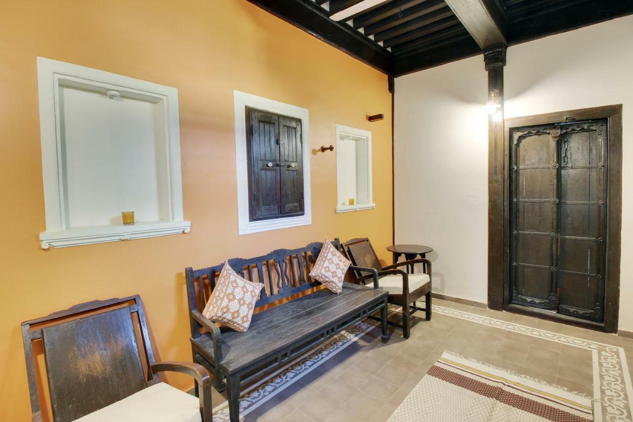 Deewanji Ni Haveli Bed & Breakfast Ahmedabad Ngoại thất bức ảnh