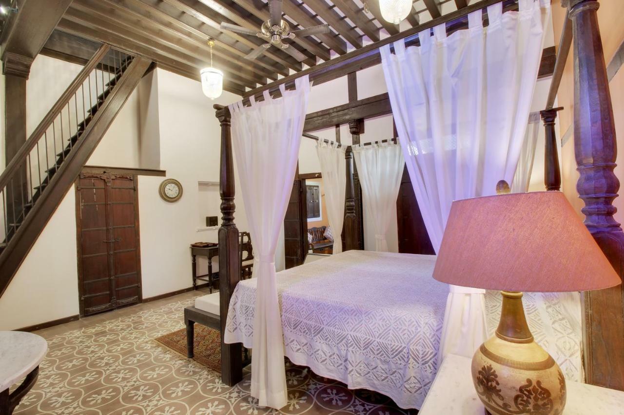Deewanji Ni Haveli Bed & Breakfast Ahmedabad Ngoại thất bức ảnh