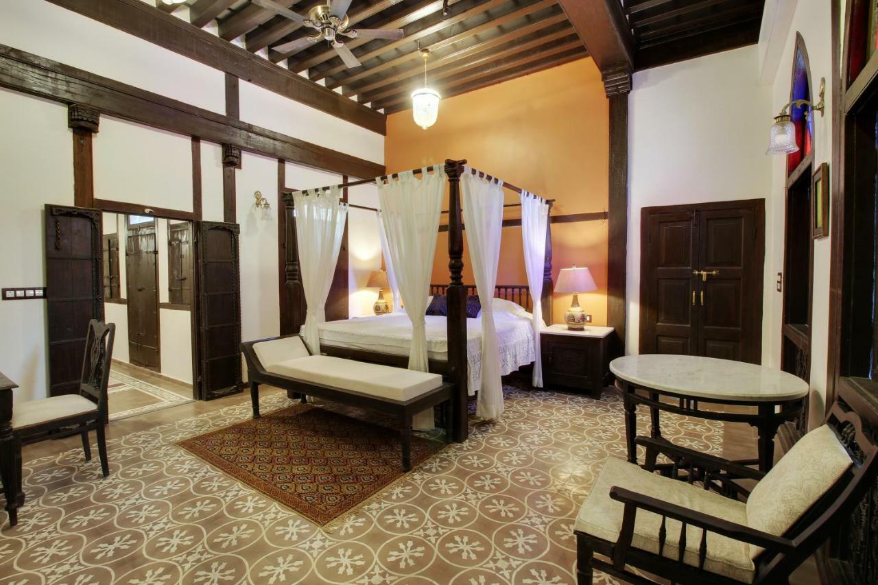 Deewanji Ni Haveli Bed & Breakfast Ahmedabad Ngoại thất bức ảnh